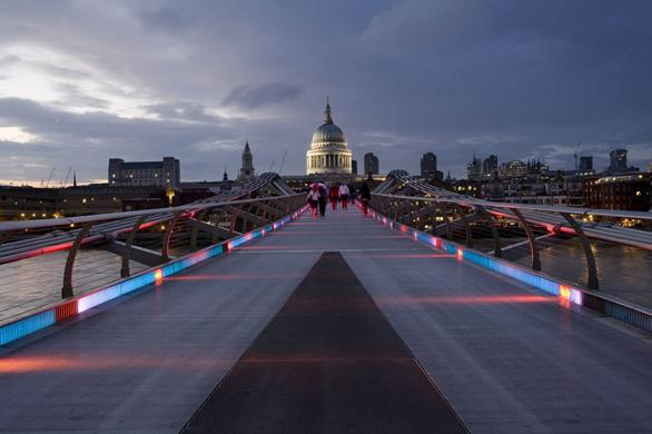 London's Bridges to Retain Olympic Lighting Schemes